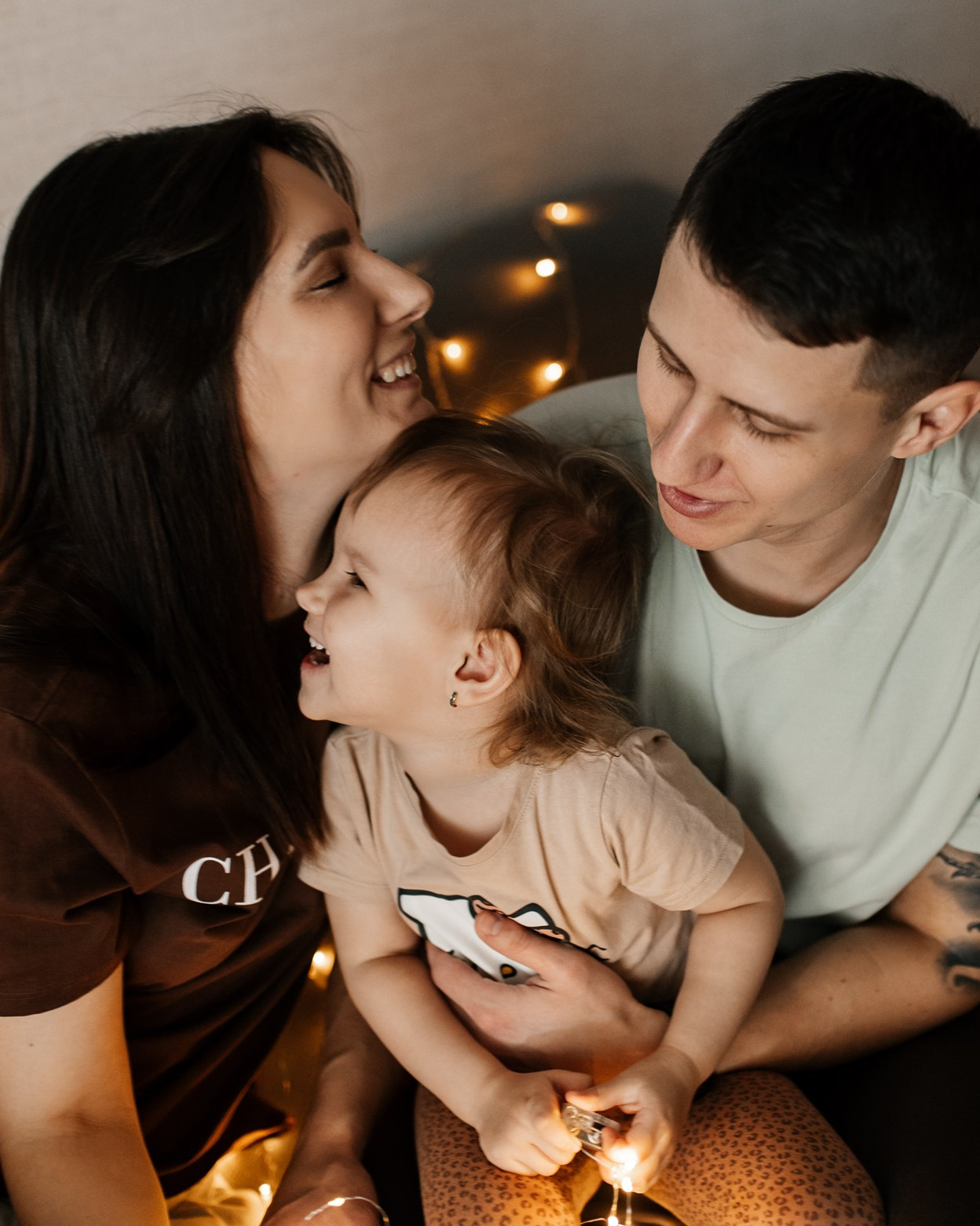 Новогоднее: Вика, Юрий, Оля и Уля. Фотограф г. Хабаровск