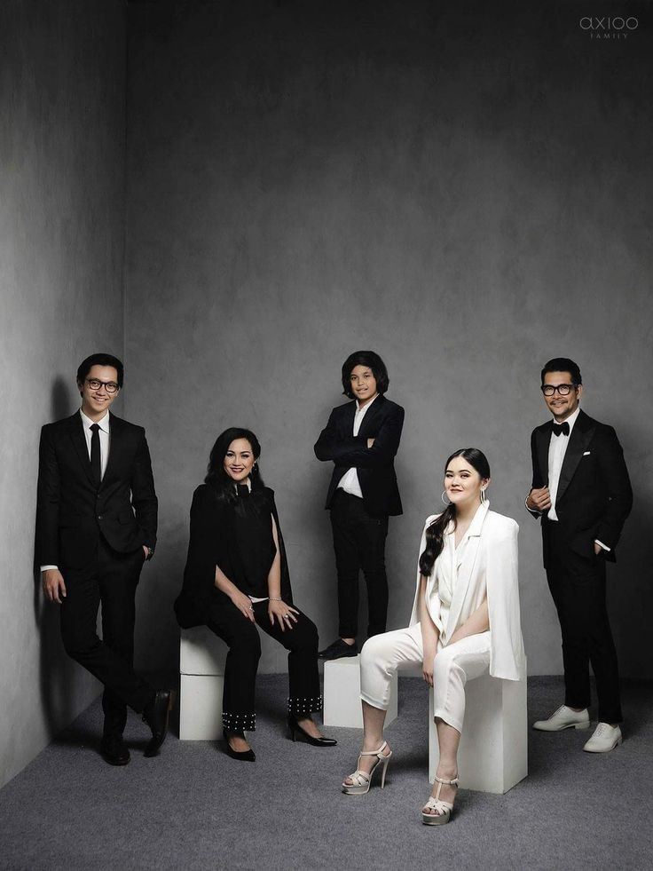 Фотосессии на выпускной альбом таганрог. Фотограф Выпускные альбомы Таганрог Сергей Коробченко