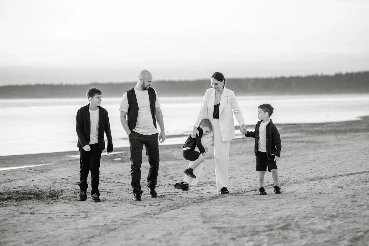 Про семью. Роман Бочаров