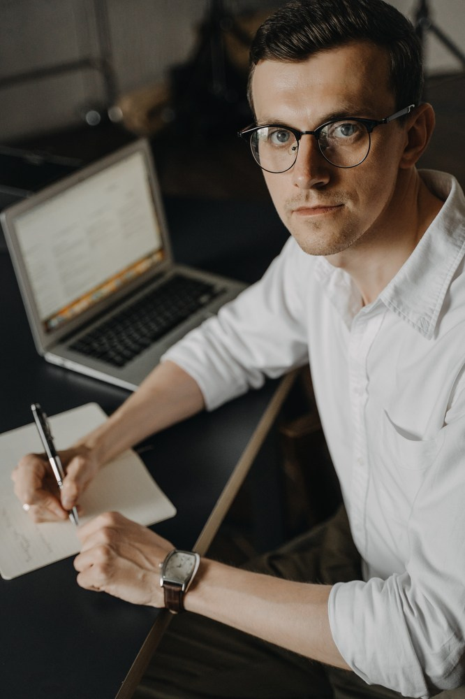 Бизнес-фотосессия для адвокатского бюро | Портреты команды юристов в современном стиле. Бизнес-фотограф в Москве — Виталий Агабабян