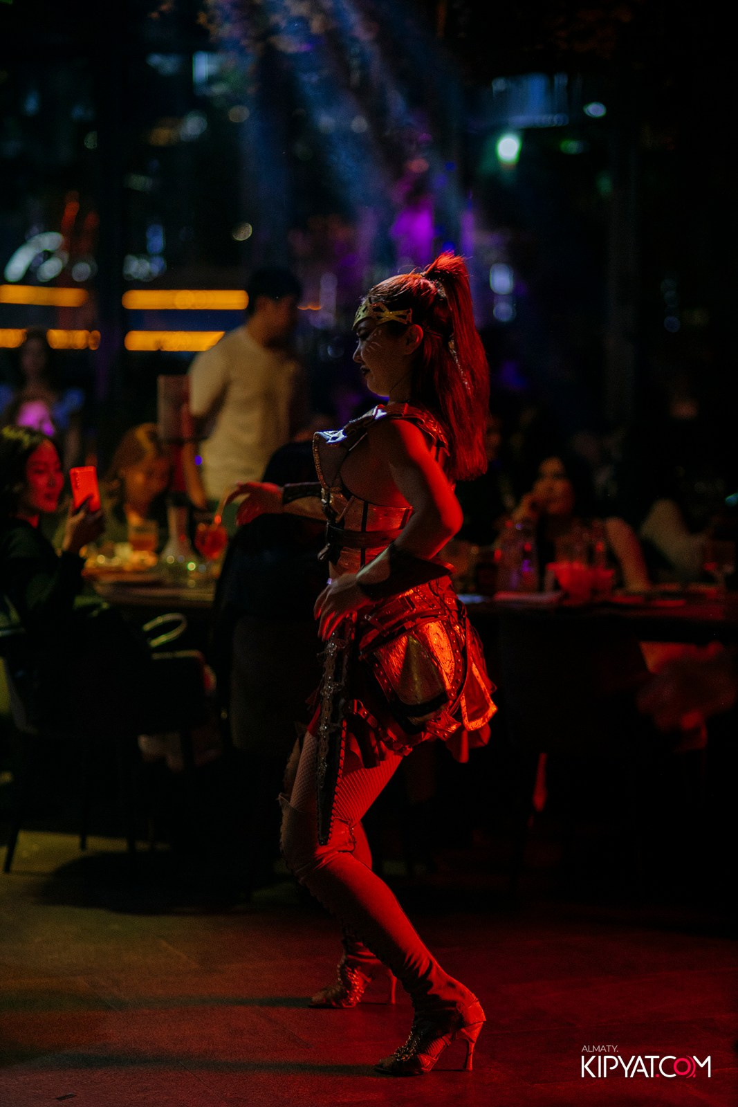 FRIENDS BAR & TERRACE. КИПЯТКОМ АЛМАТЫ!