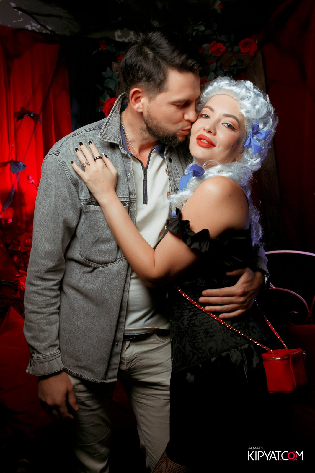 БАЛ НЕЧИСТИ В HIT RETRO. КИПЯТКОМ АЛМАТЫ!