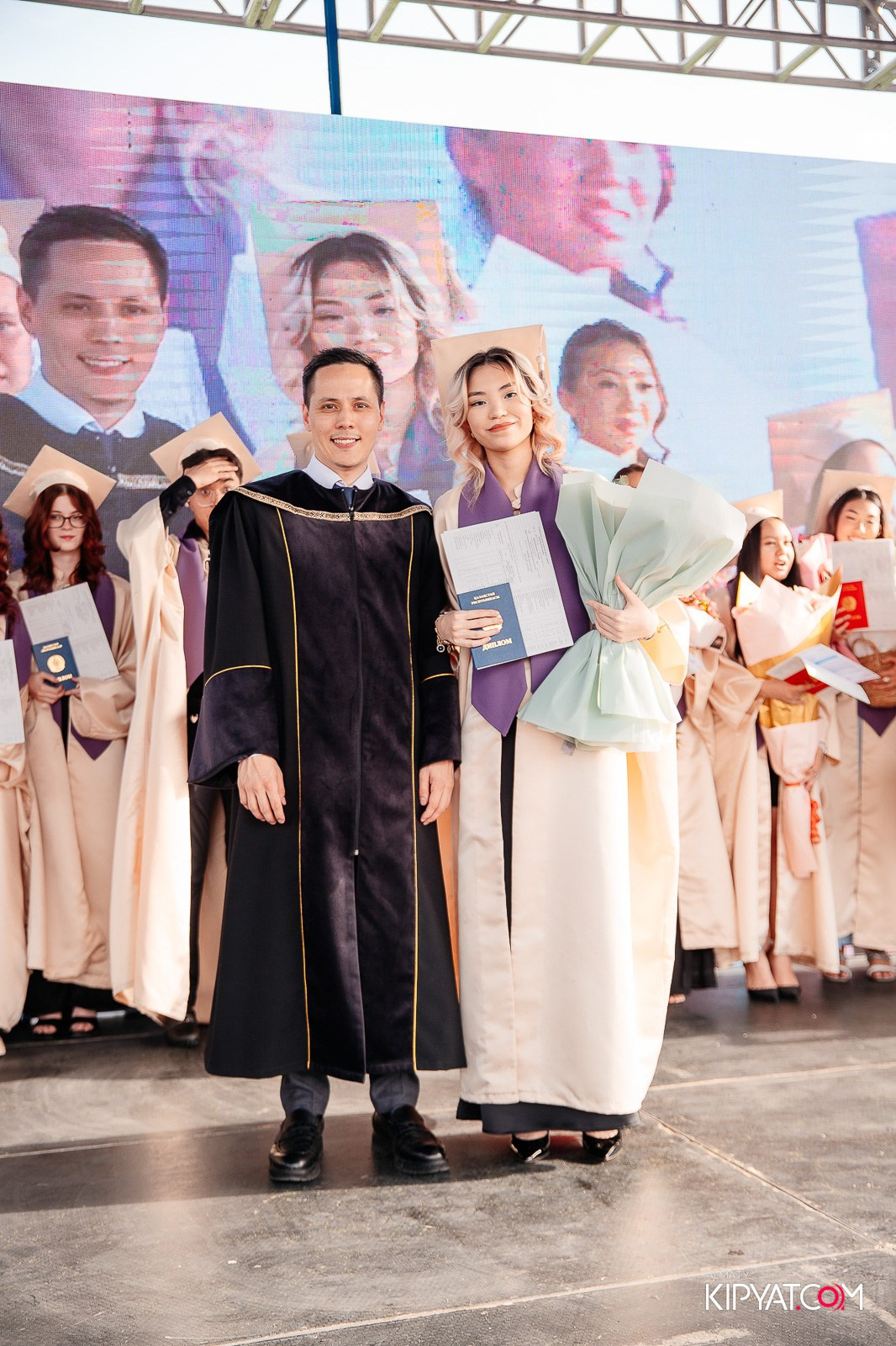 ВРУЧЕНИЕ ДИПЛОМОВ — НАРХОЗ КОЛЛЕДЖ. Part 3. КИПЯТКОМ АЛМАТЫ!