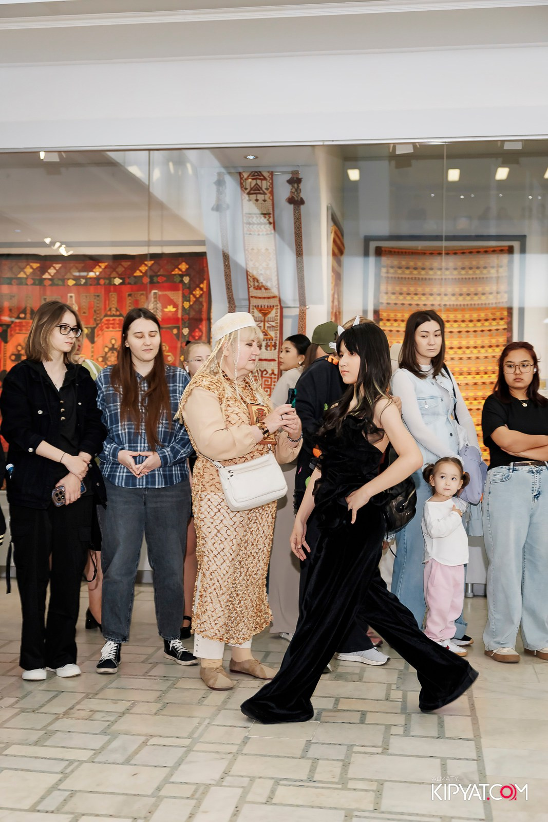 JUNIOR MODELS SHOW. ПЕРФОМАНС НОЧЬ В МУЗЕЕ. КИПЯТКОМ АЛМАТЫ! Фотосъемка мероприятий в Алматы