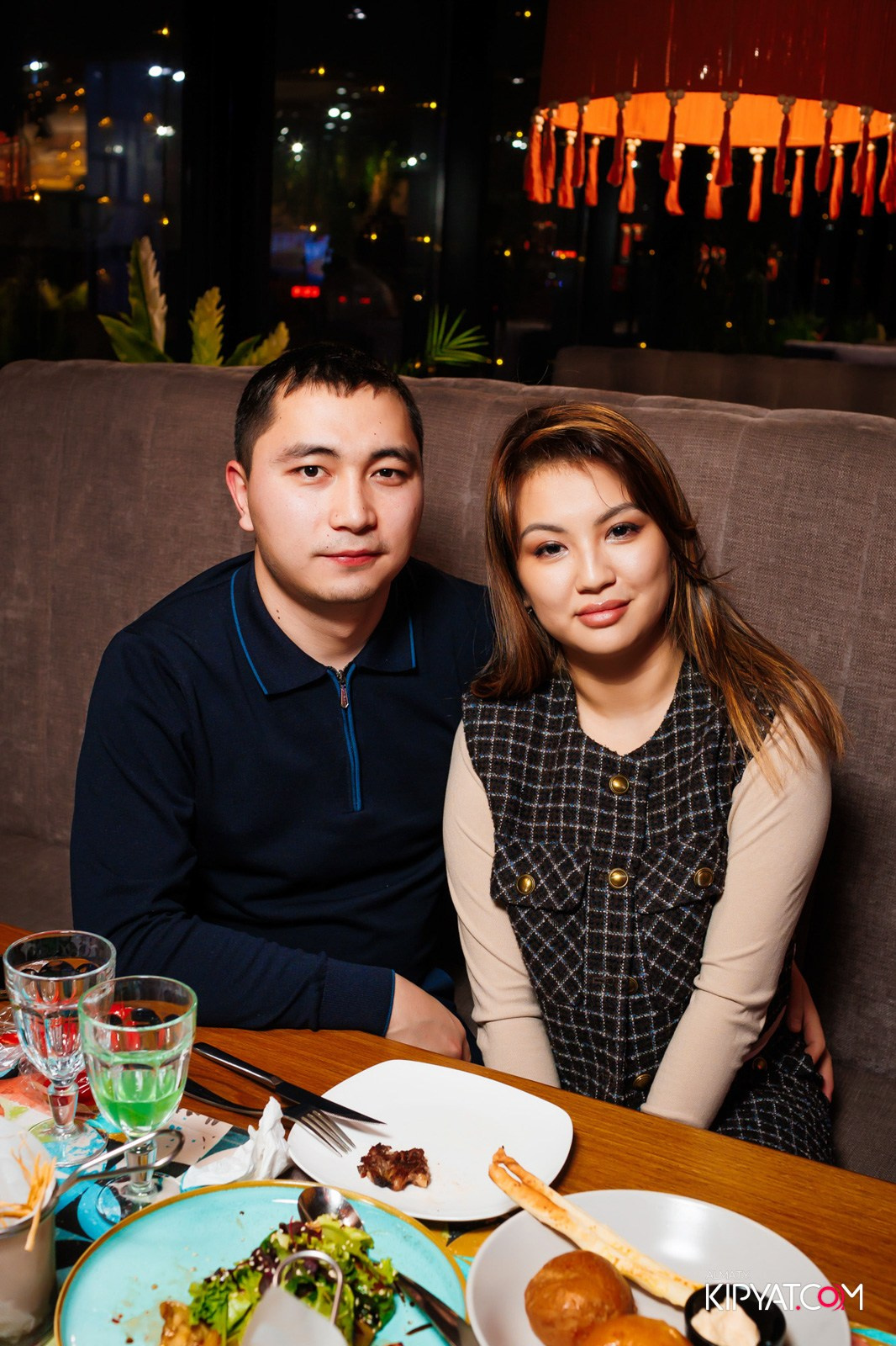 LIFE GRILL CAFE. КИПЯТКОМ АЛМАТЫ!