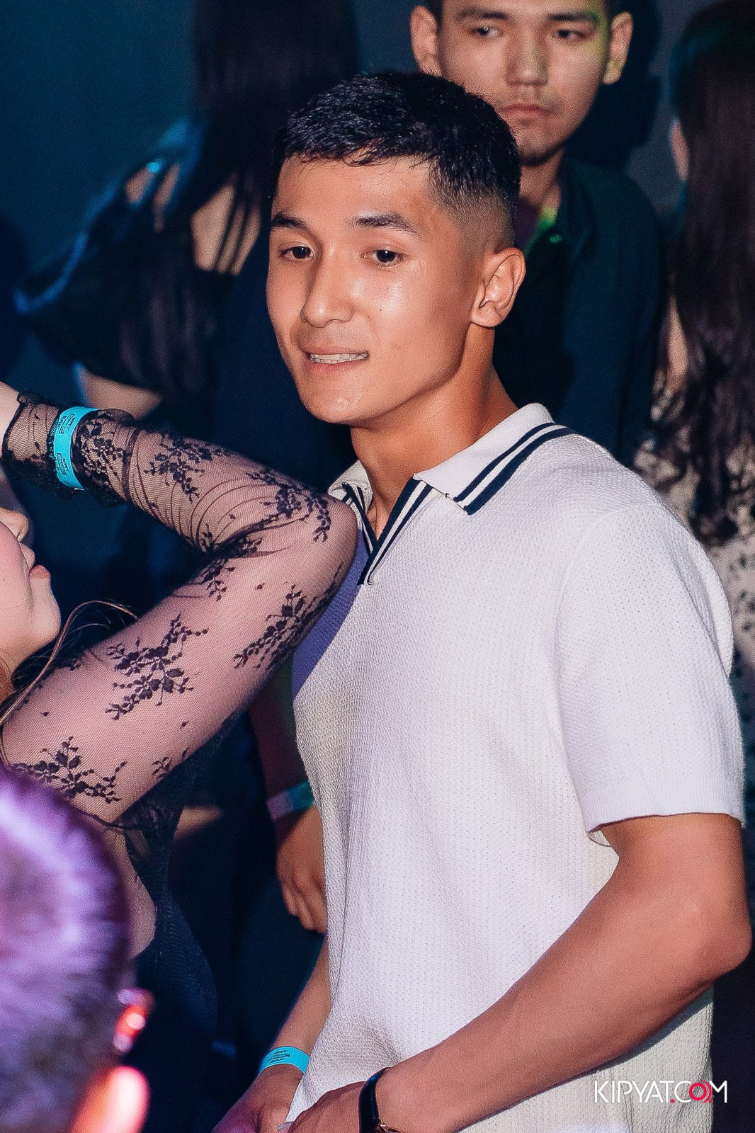 UYAT EMES BAR. КИПЯТКОМ АЛМАТЫ!