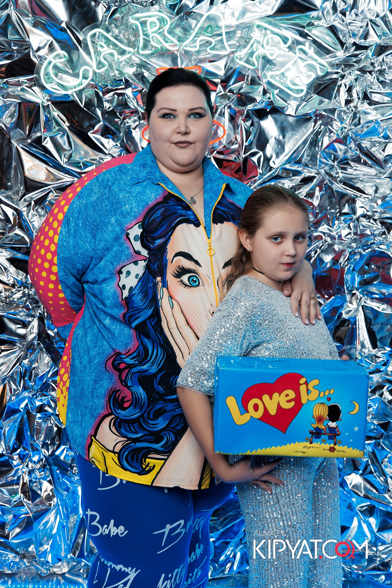 ВЕЧЕРИНКА 90Х КАФЕ CARAFE. КИПЯТКОМ АЛМАТЫ! Фотосъемка мероприятий в Алматы