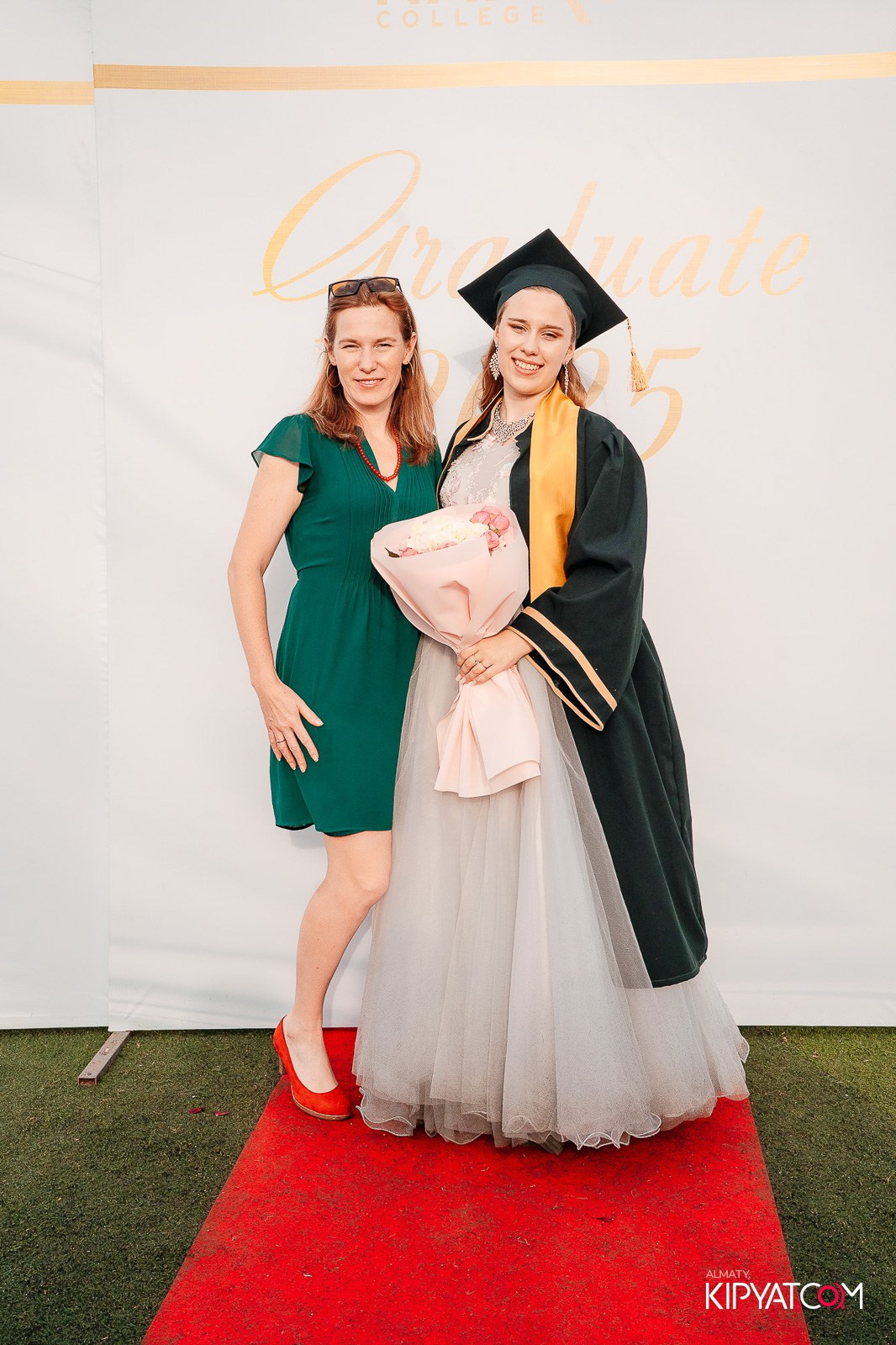 ВРУЧЕНИЕ ДИПЛОМОВ — НАРХОЗ КОЛЛЕДЖ. Part 1. КИПЯТКОМ АЛМАТЫ!