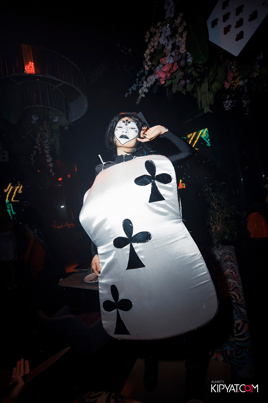 FRIENDS BSR & TERRACE. КИПЯТКОМ АЛМАТЫ!