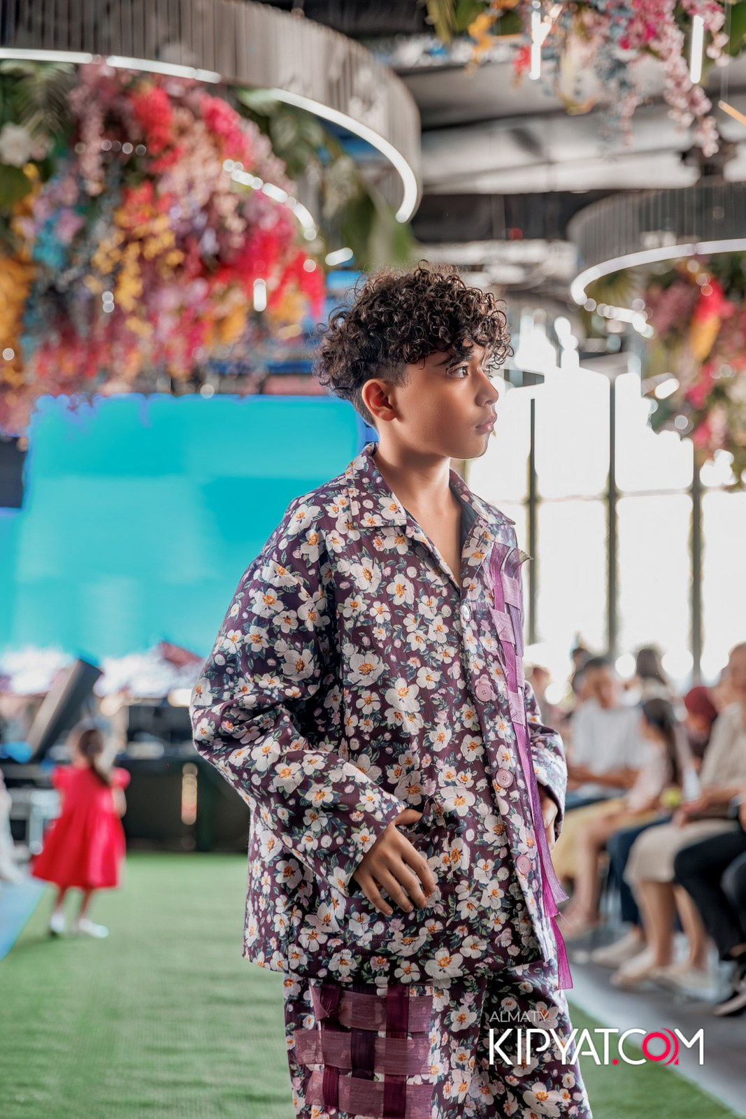 PROM KIDS FASHION SHOW. КИПЯТКОМ АЛМАТЫ!