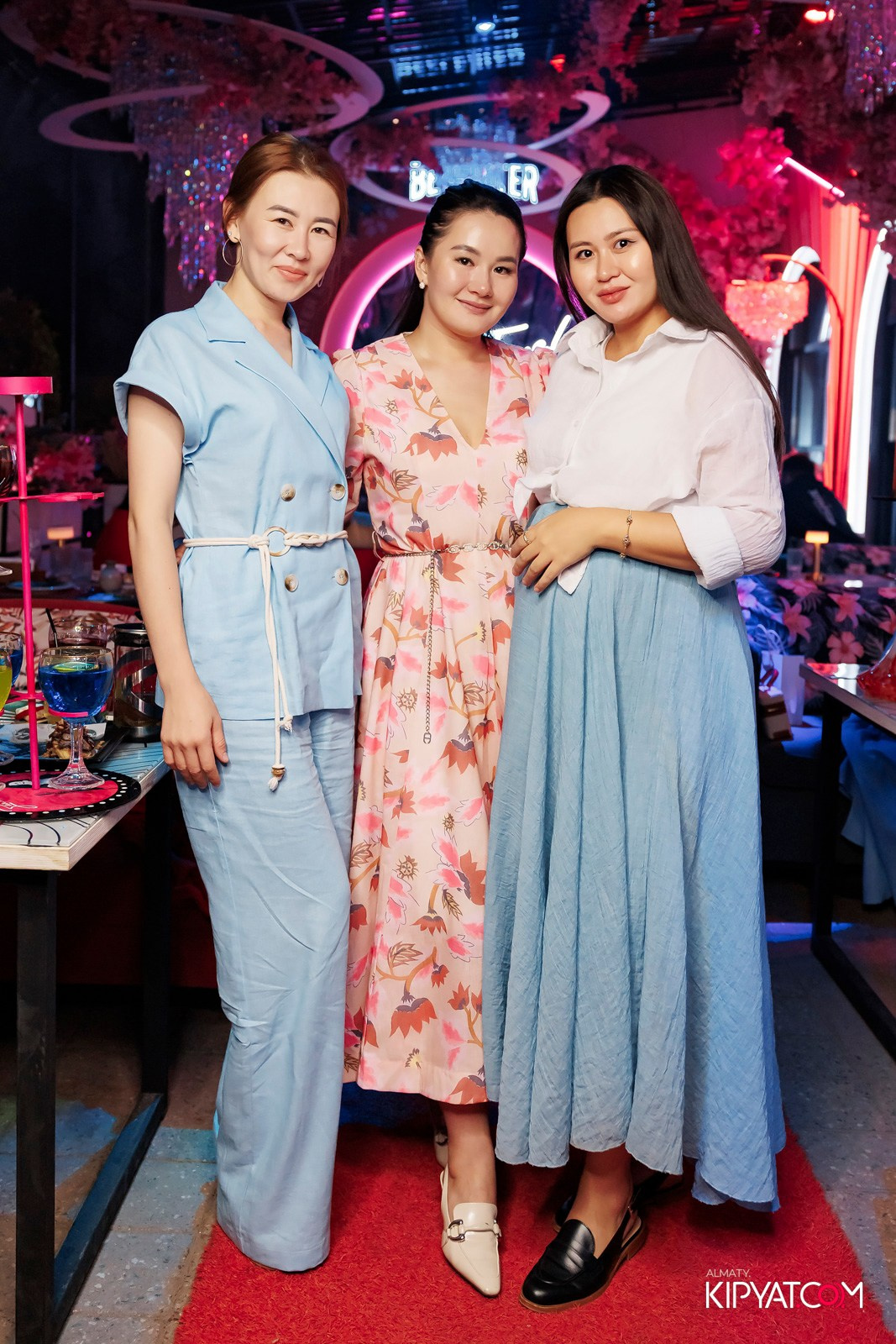 ЗАЯ, НА БИС. КИПЯТКОМ АЛМАТЫ!