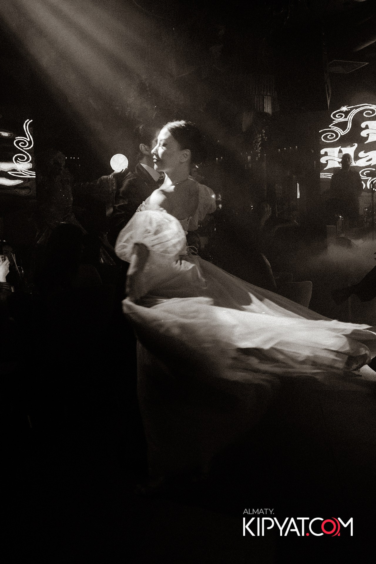 FRIENDS BAR & TERRACE. КИПЯТКОМ АЛМАТЫ! Фотосъемка мероприятий в Алматы