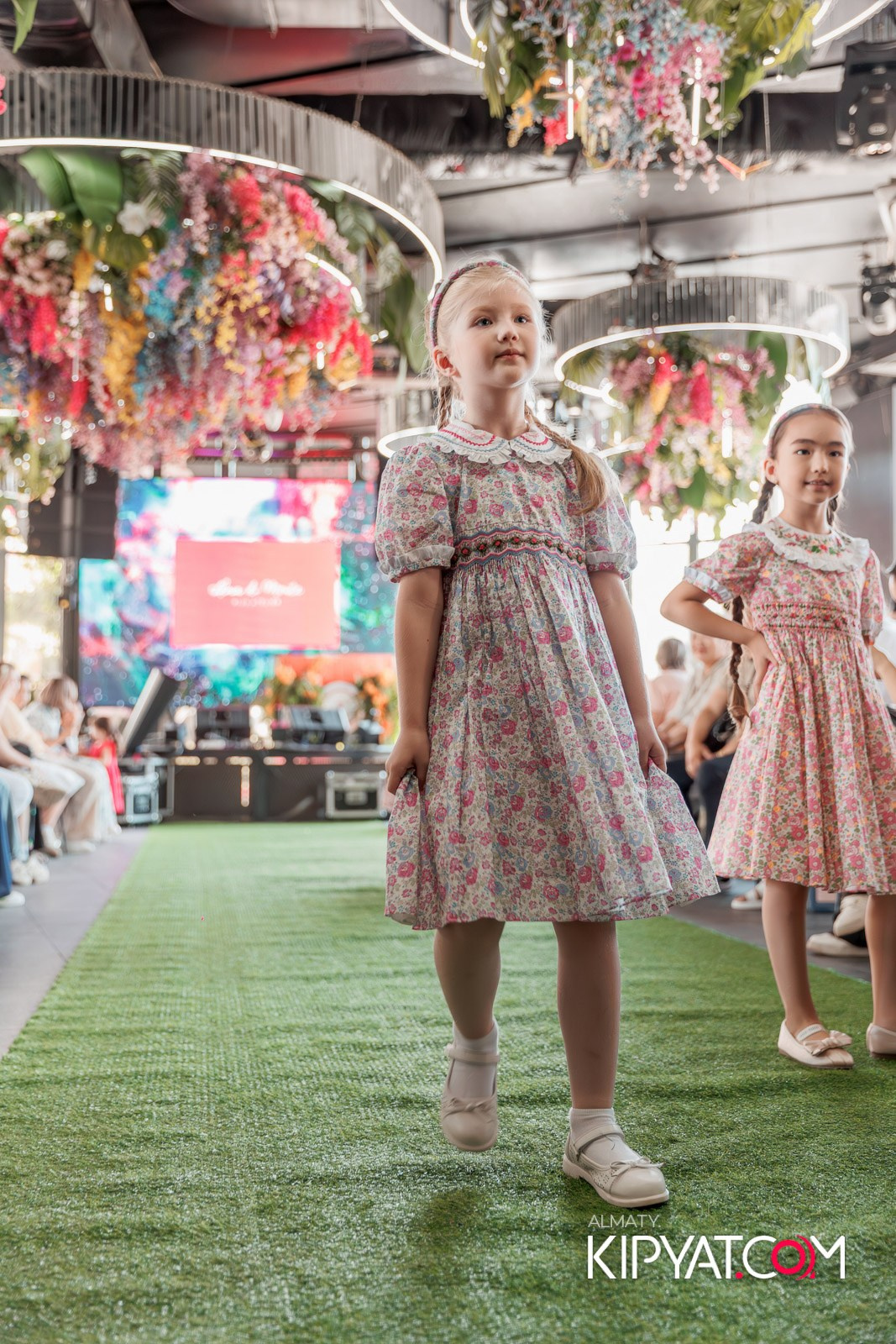 PROM KIDS FASHION SHOW. КИПЯТКОМ АЛМАТЫ!