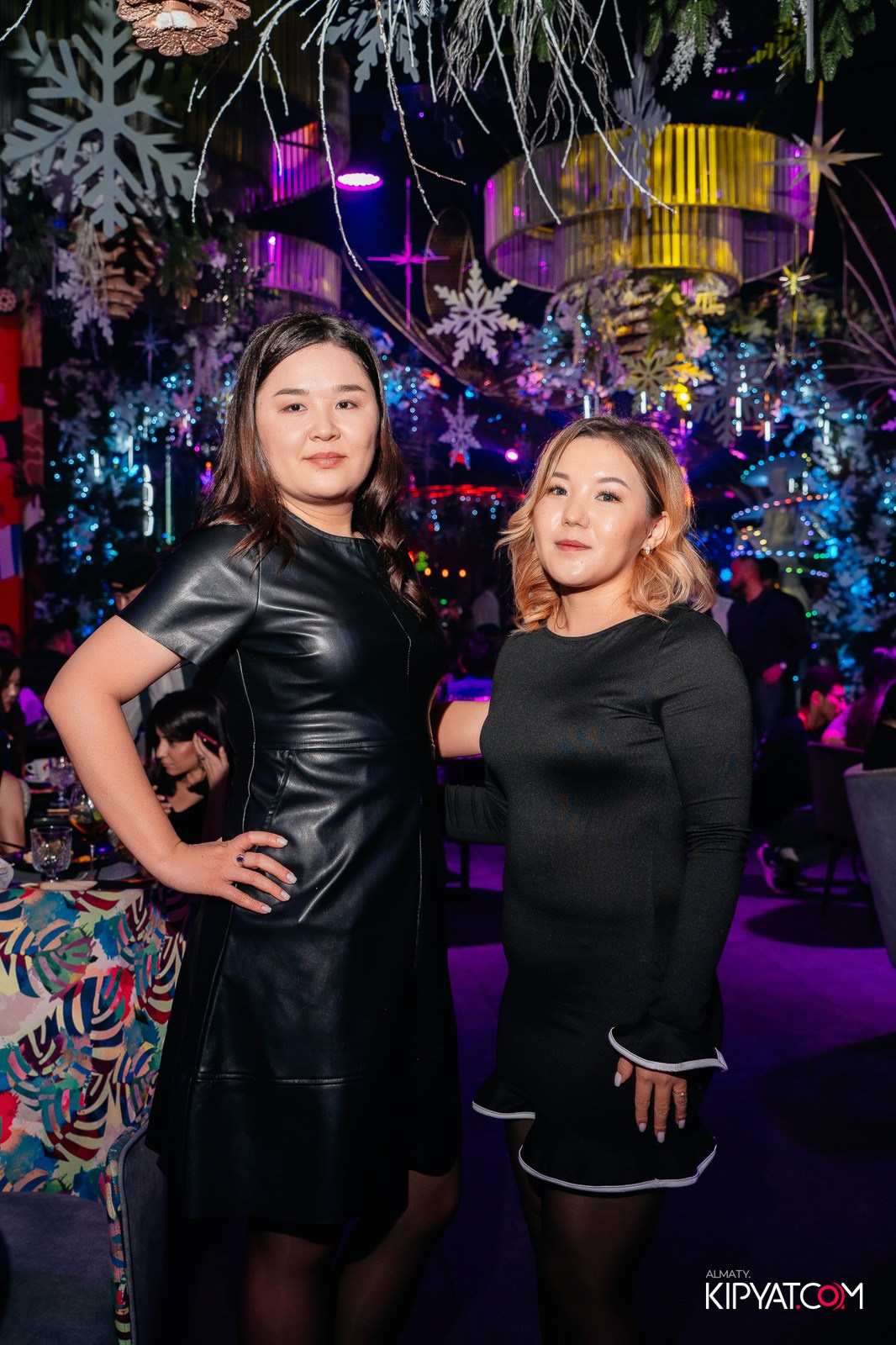 FRIENDS BAR & TERRACE. КИПЯТКОМ АЛМАТЫ!