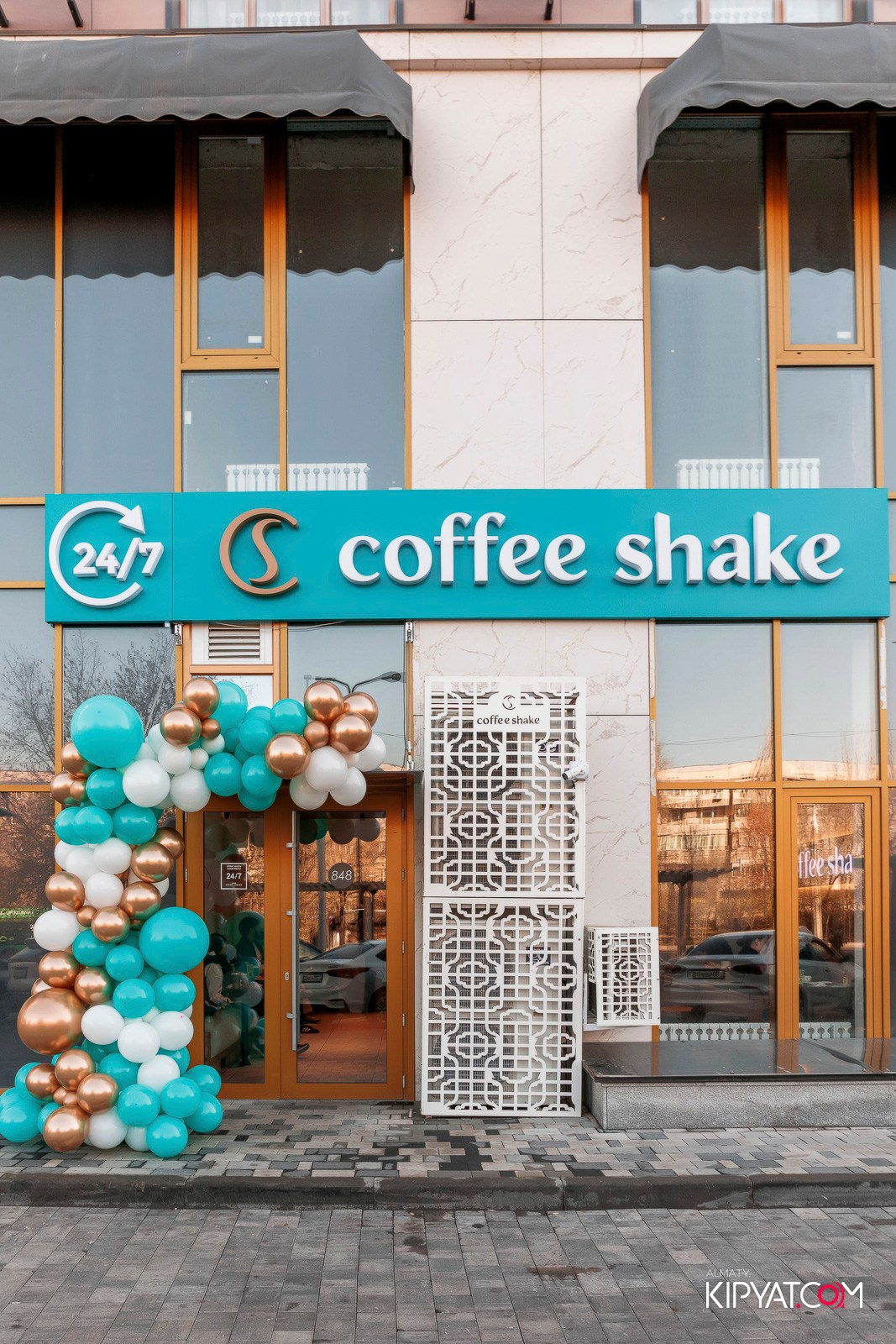 ОТКРЫТИЕ COFFEE SHAKE АСЫЛ ТАС. КИПЯТКОМ АЛМАТЫ!