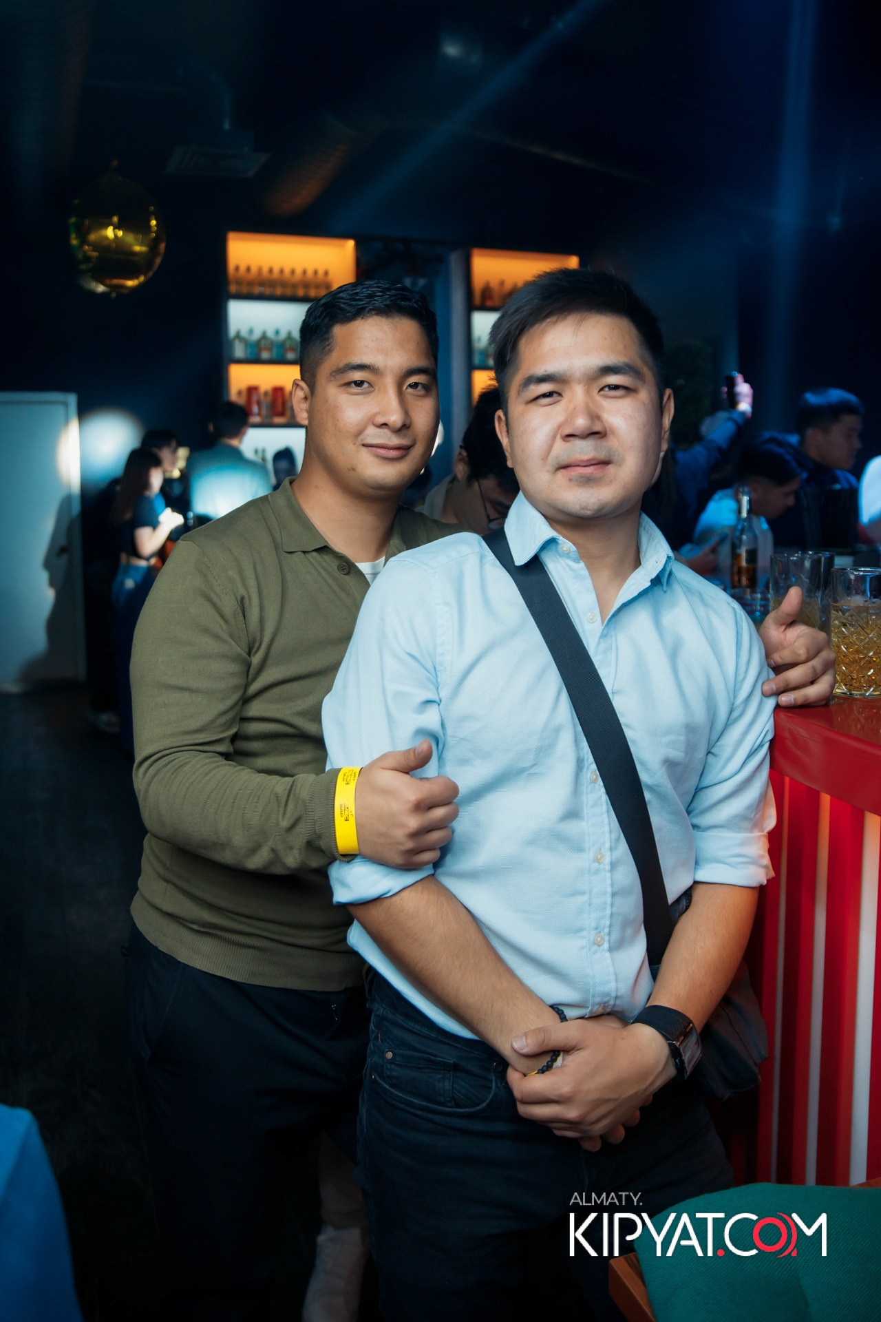 UYAT EMES BAR. КИПЯТКОМ АЛМАТЫ!