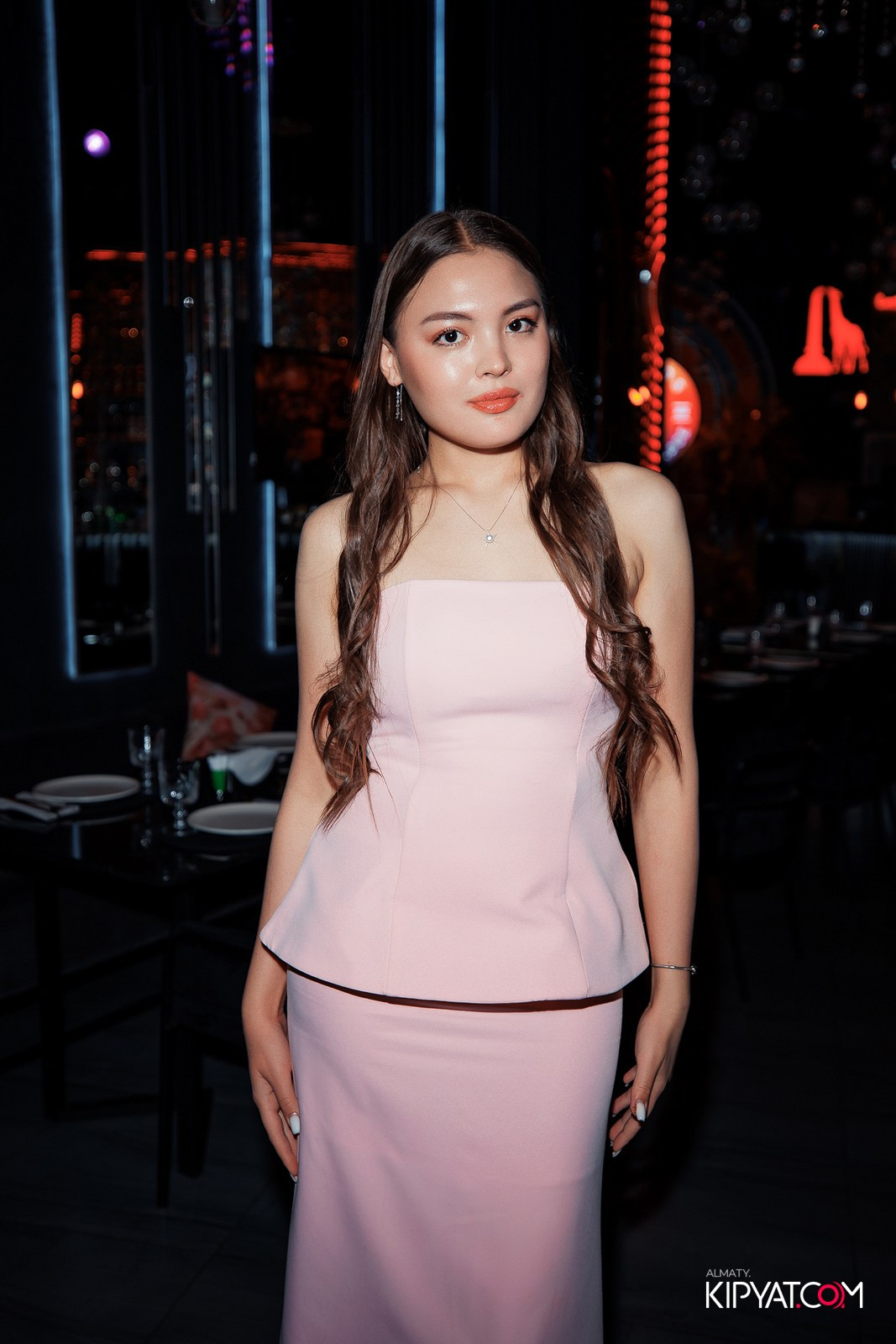 FRIENDS BAR & TERRACE. КИПЯТКОМ АЛМАТЫ!