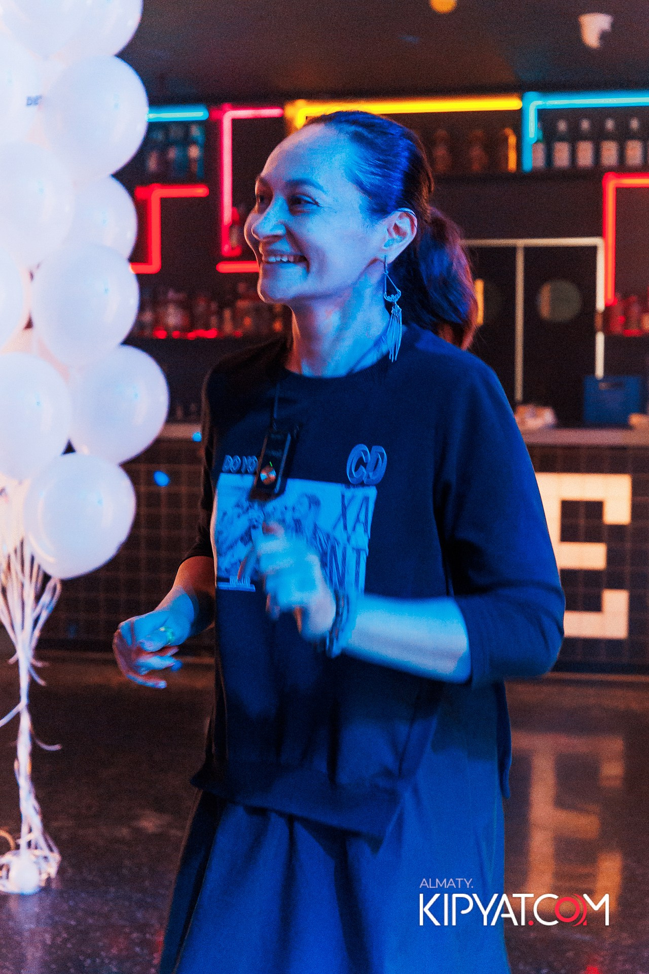 ПРЕЗЕНТАЦИЯ КНИГИ ВИКТОРА ЕЛИСЕЕВА. КИПЯТКОМ АЛМАТЫ!