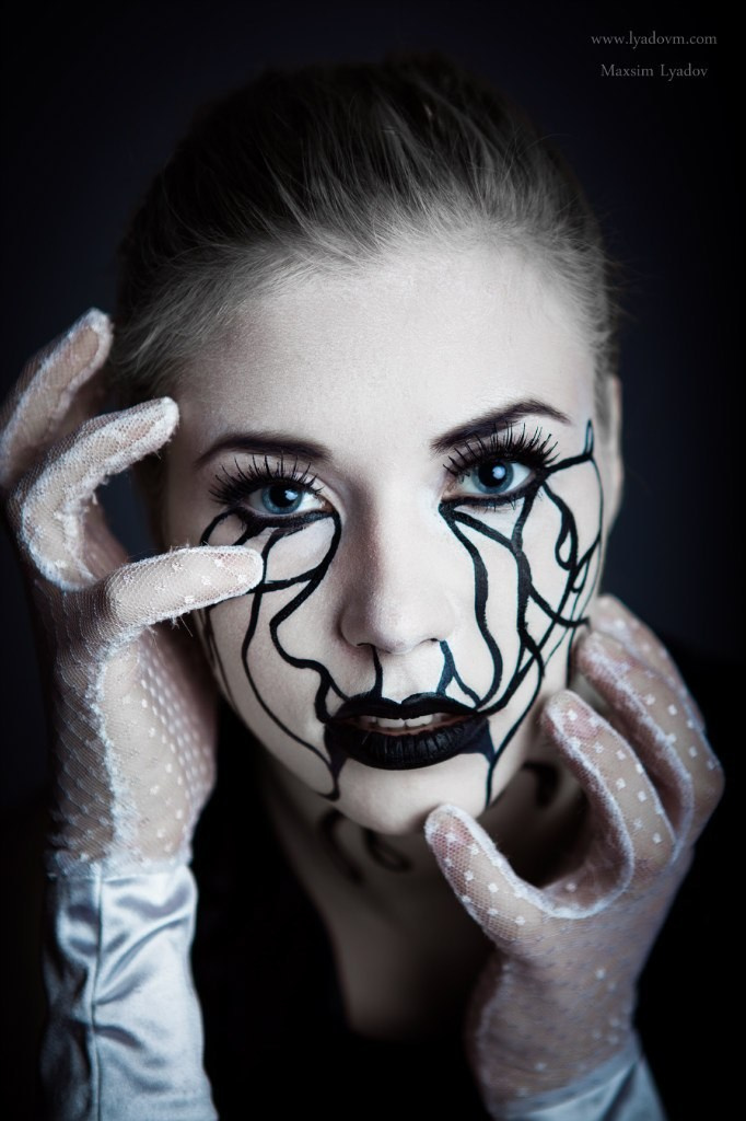 Тренд на сегодняшний деть, это художественная фотосессия в студии