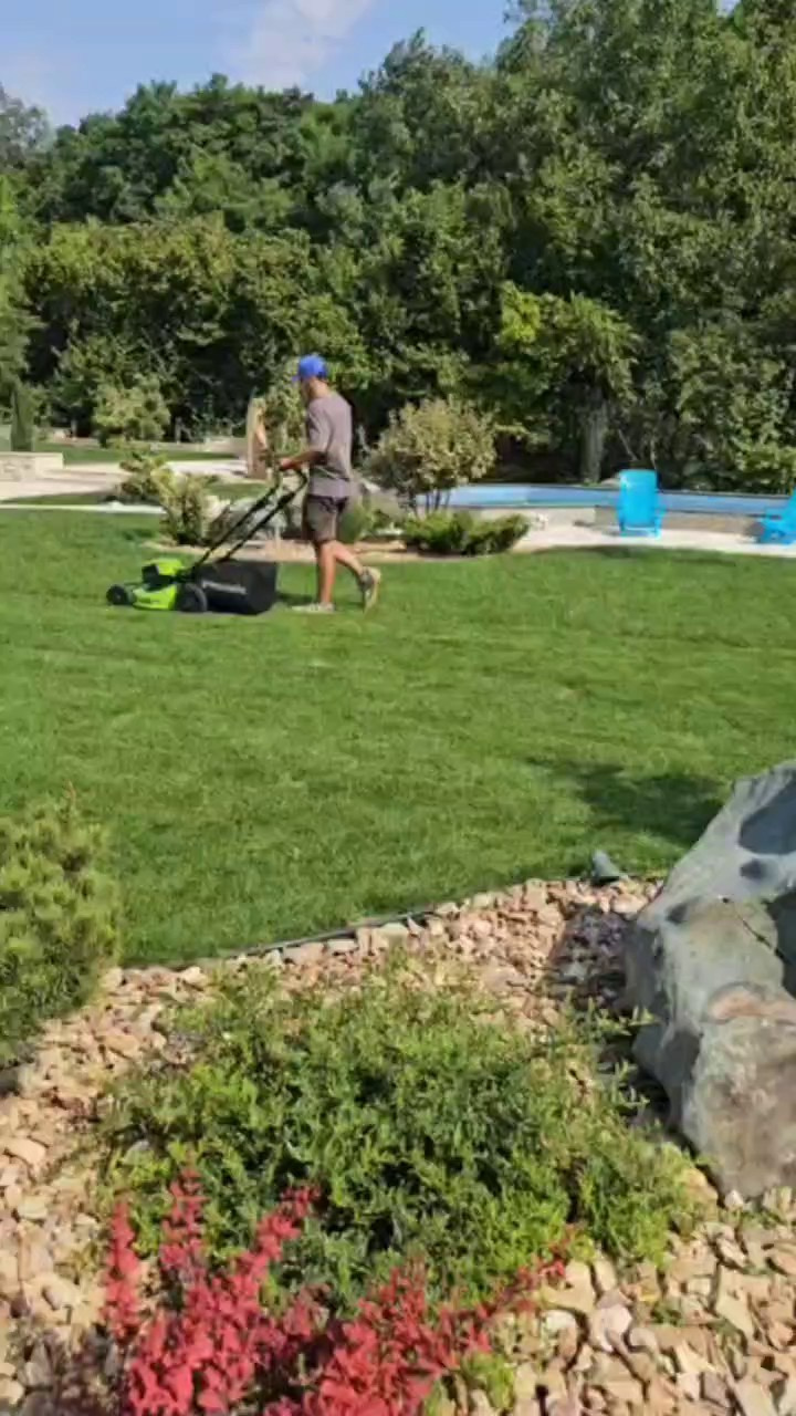 Владимир Юрьевич. Дизайн интерьера, мебели и ландшафта на КМВ | OXY Design