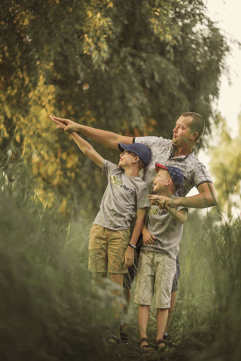 Тарас и Алеся. Вечерняя прогулка. Семейный, детский, свадебный фотограф по всей РБ Валера Михневич