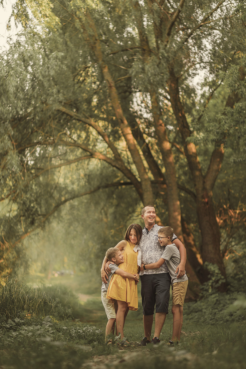 Тарас и Алеся. Вечерняя прогулка. Семейный, детский, свадебный фотограф по всей РБ Валера Михневич