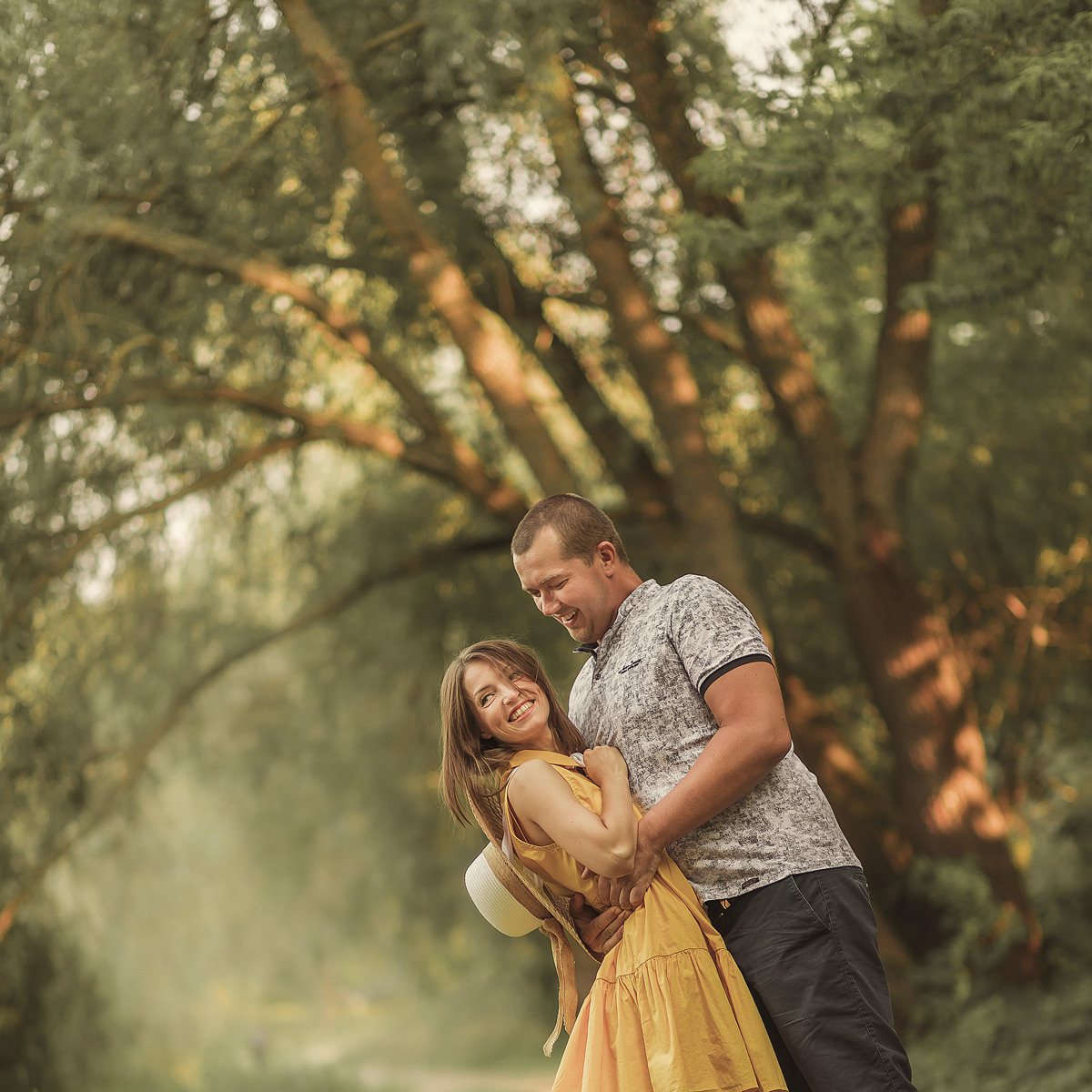 Тарас и Алеся. Вечерняя прогулка. Семейный, детский, свадебный фотограф по всей РБ Валера Михневич