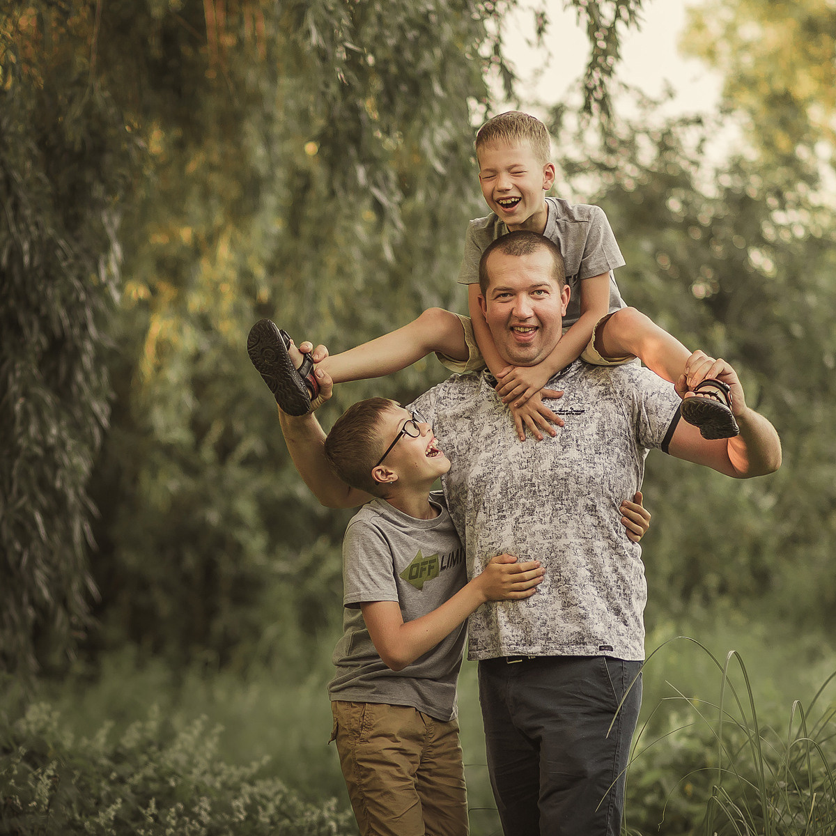 Тарас и Алеся. Вечерняя прогулка. Семейный, детский, свадебный фотограф по всей РБ Валера Михневич