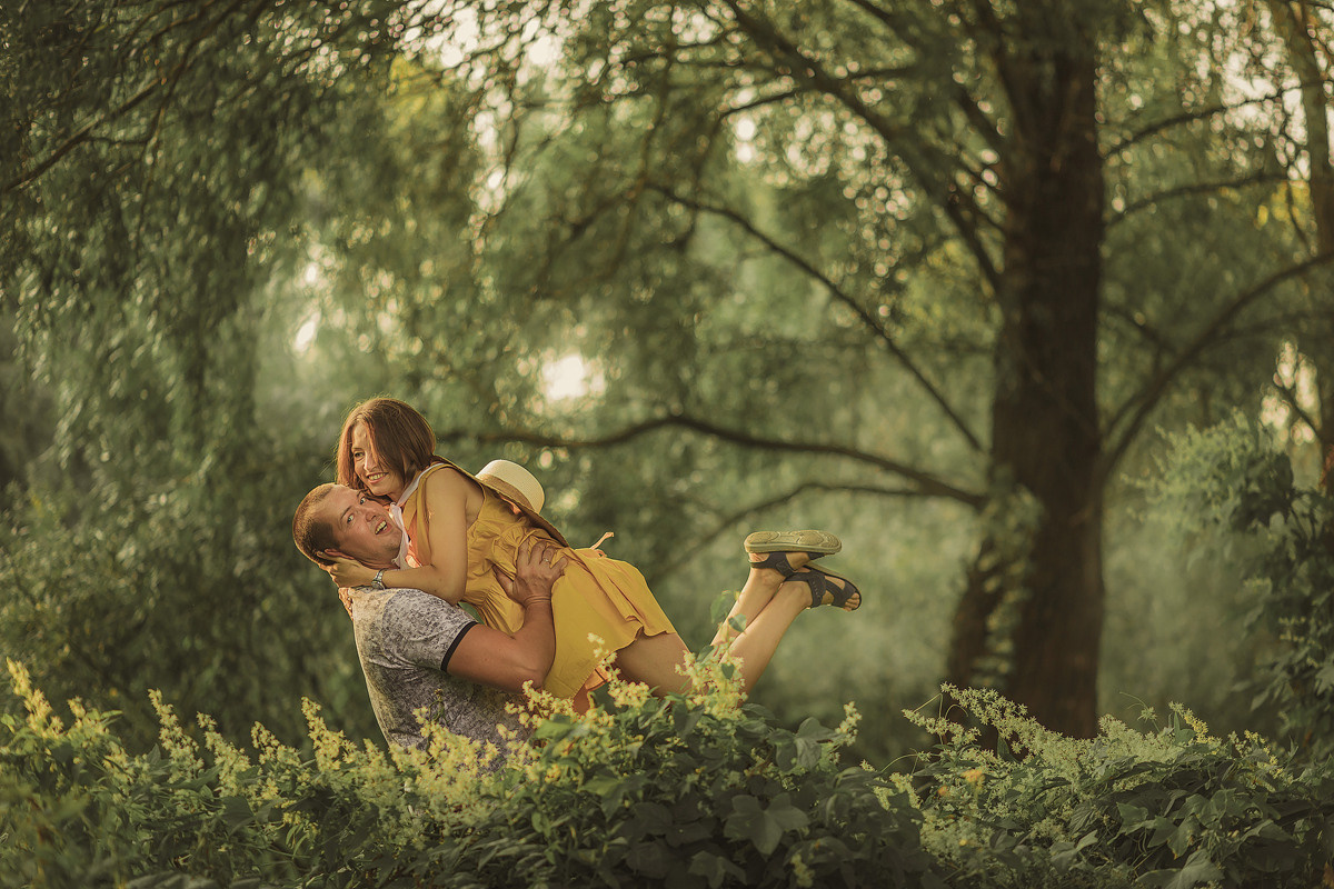 Тарас и Алеся. Вечерняя прогулка. Семейный, детский, свадебный фотограф по всей РБ Валера Михневич