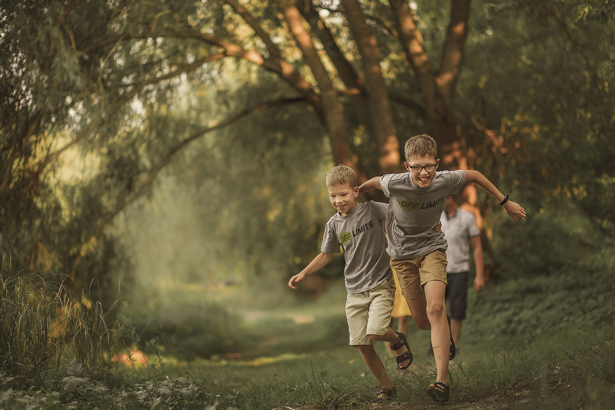 Тарас и Алеся. Вечерняя прогулка. Семейный, детский, свадебный фотограф по всей РБ Валера Михневич