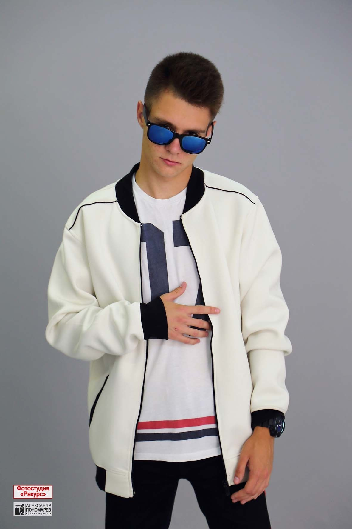 Группа. Фотосалон «Ракурс» в Курске