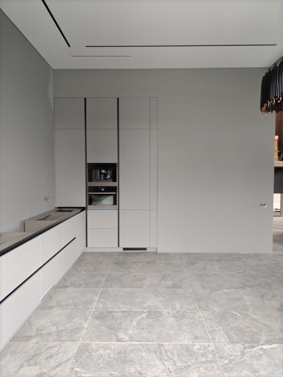 Фото с монтажа |Мебель на заказа: кухни, шкафы и т.д. в Томске. ГУДРУМ — Мебель на заказ в Томске | Кухни | Шкафы | Стулья и Столы