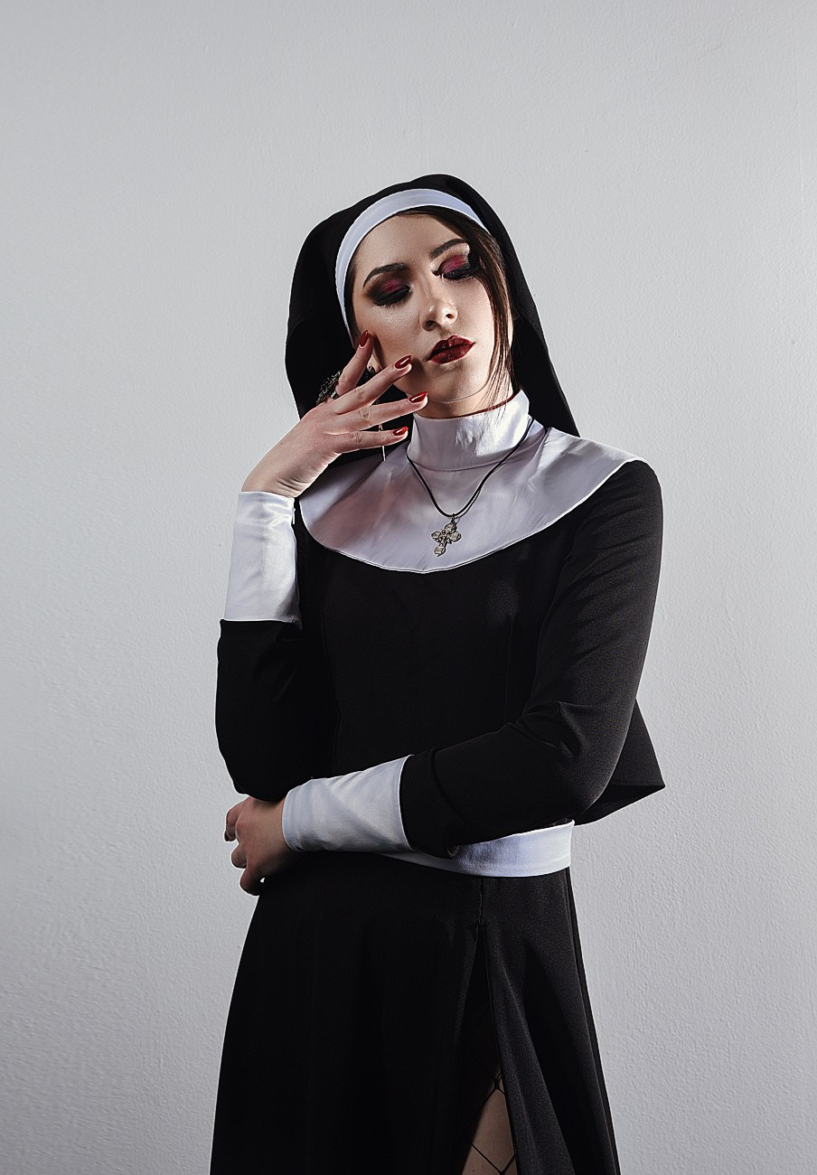 Монахиня. Свадебный и семейный фотограф в Туле Ксения Сильвер