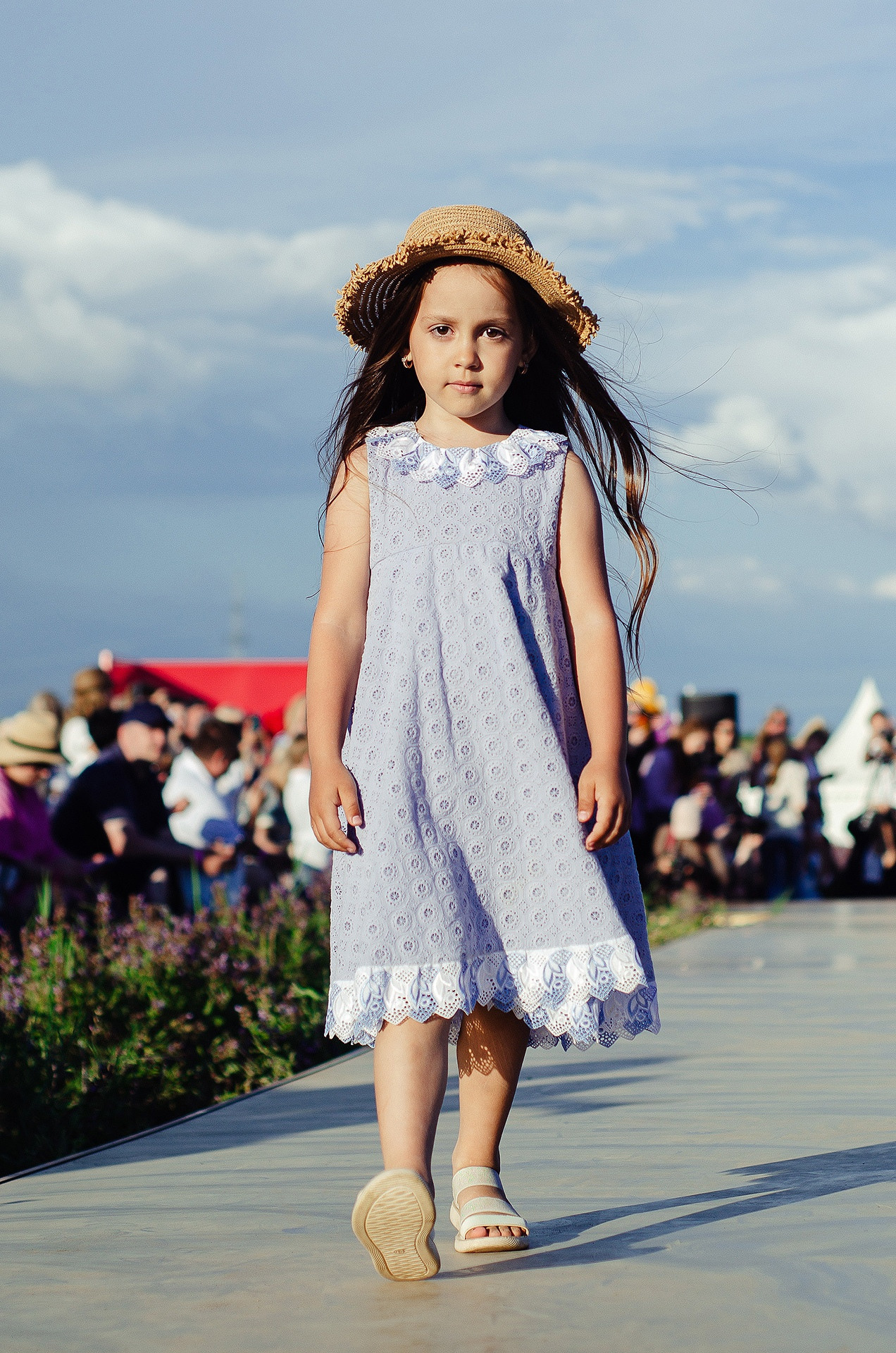 12 июня 2021 | Показ Crimean Fashion Week шалфейном поле. Фотограф Антон Катунин | Симферополь