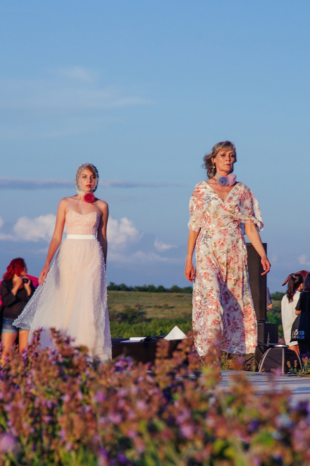 12 июня 2021 | Показ Crimean Fashion Week шалфейном поле. Фотограф Антон Катунин | Симферополь