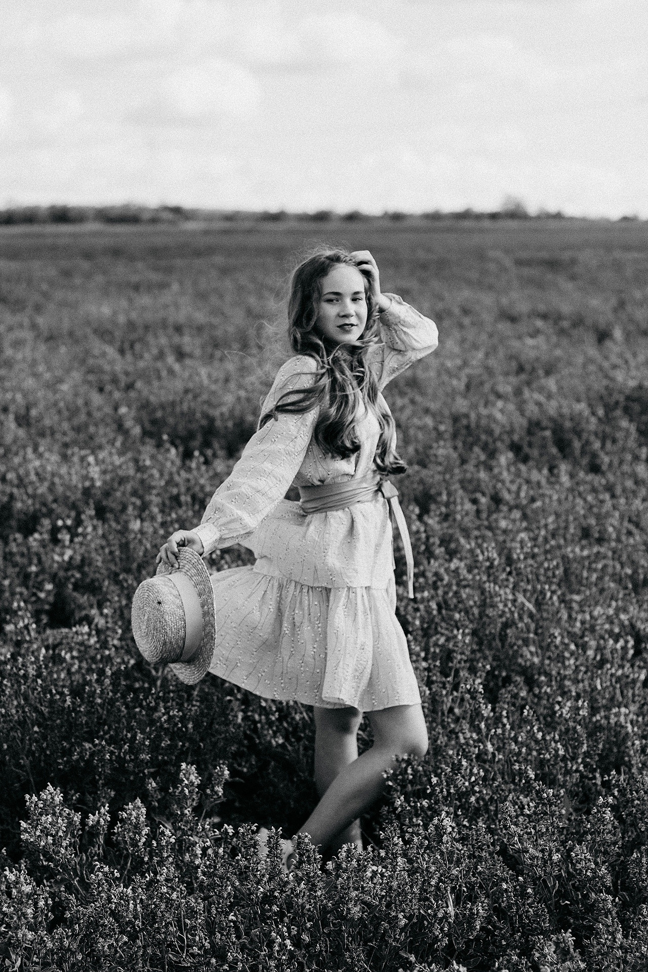 12 июня 2021 | Показ Crimean Fashion Week шалфейном поле. Фотограф Антон Катунин | Симферополь