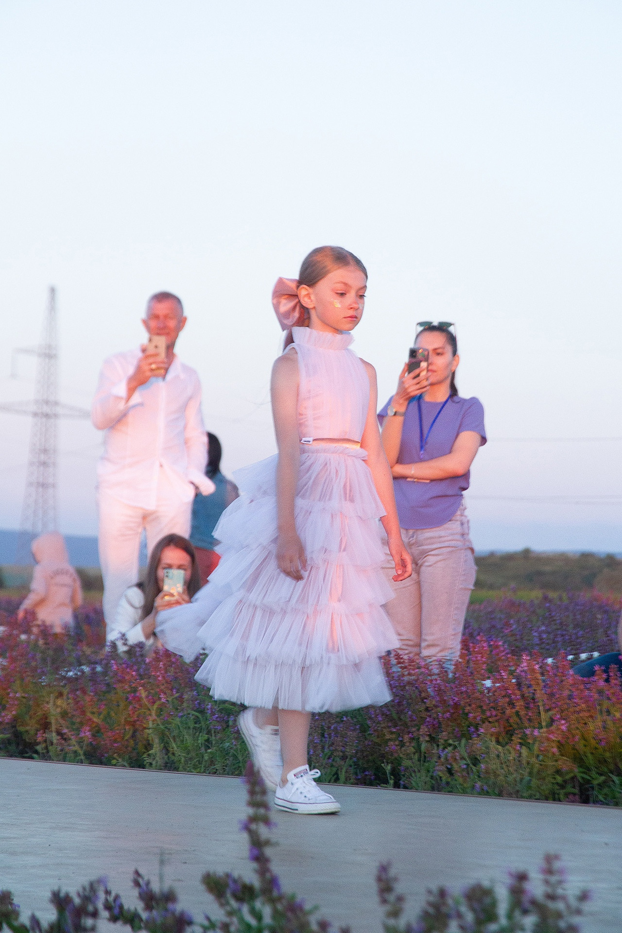 12 июня 2021 | Показ Crimean Fashion Week шалфейном поле. Фотограф Антон Катунин | Симферополь