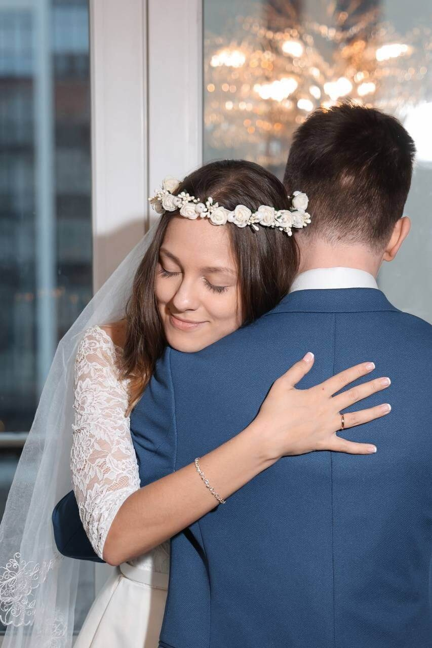 Как выбрать свадебного фотографа в Екатеринбурге? Будет ли это профессионал? Умеет ли он общаться и получится ли сделать хорошие кадры? 