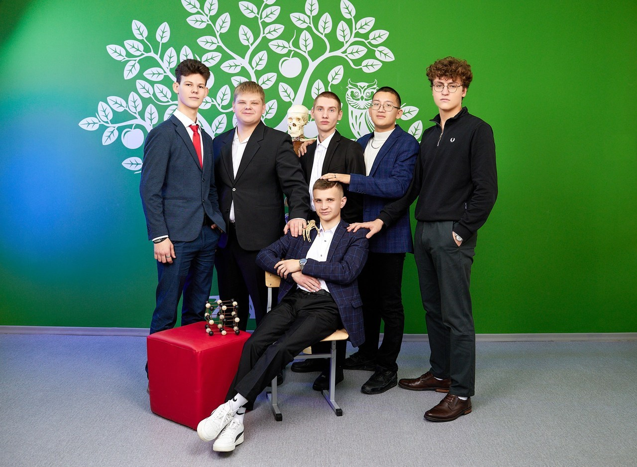 Отзывы о работе фотографа для школы и детского сада в Новосибирске. Выпускной альбом Новосибирск