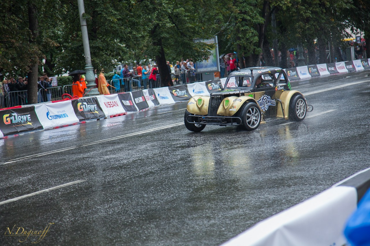 Nissan Nissmo Drive. Профессиональный фотограф Дугинов Николай | Екатеринбург