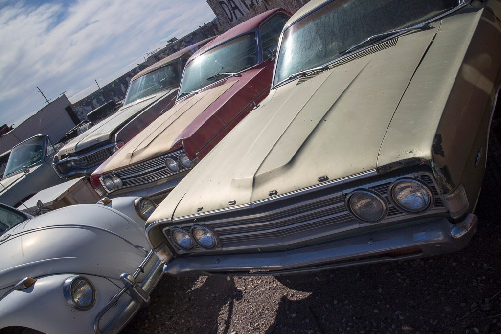 Ретро- авторазборка, США, 2013. Фотограф Василий Буланов