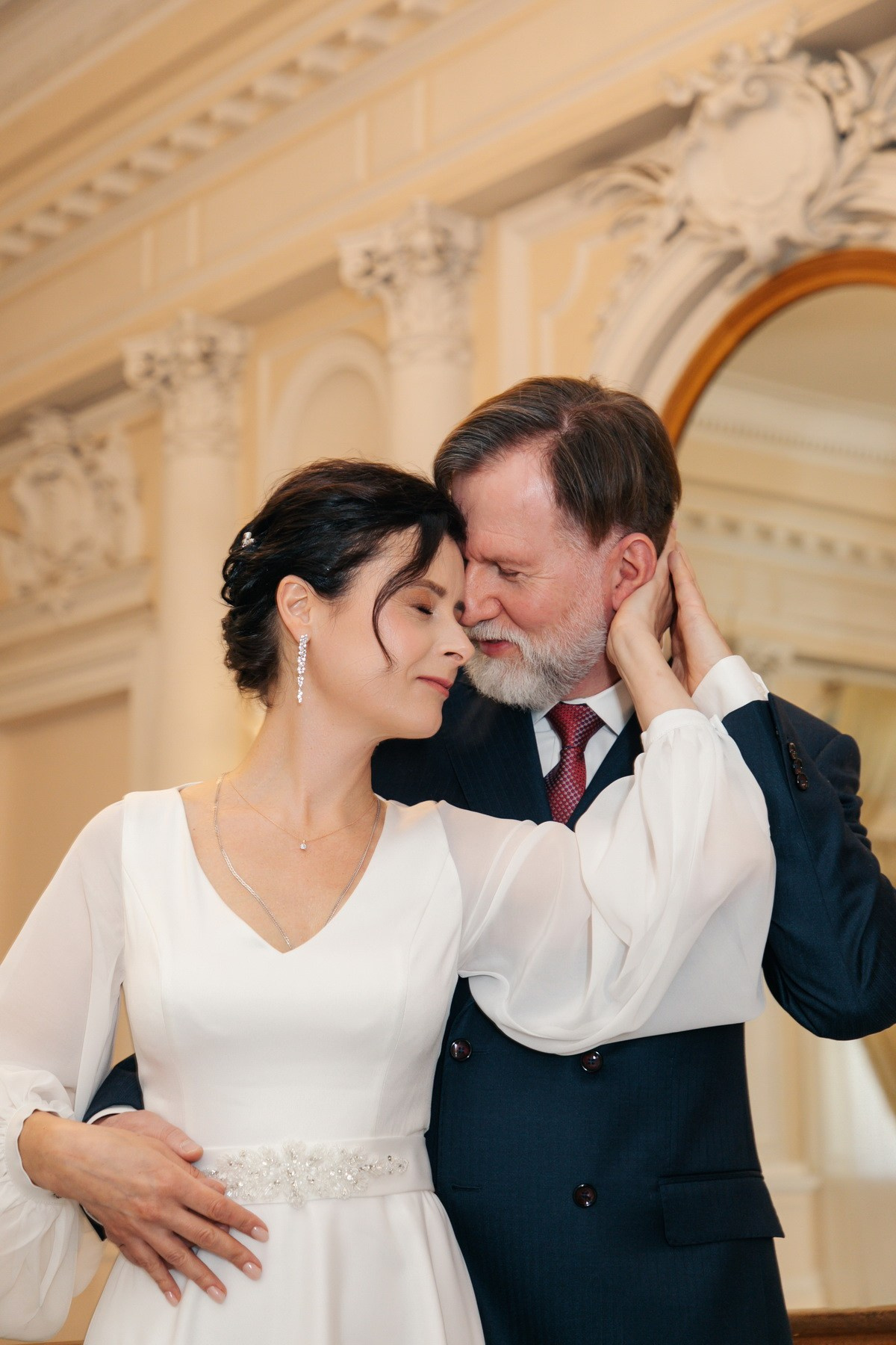 Свадебная регистрация во 2-м дворце бракосочетания. Фотограф крещение венчание в Петербурге! Помогает подобрать храм и посоветовал душевного батюшку в СПб