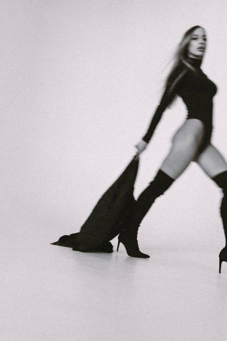 Изящные ножки. Фотограф в Екатеринбурге Юлия Ташлыцкая