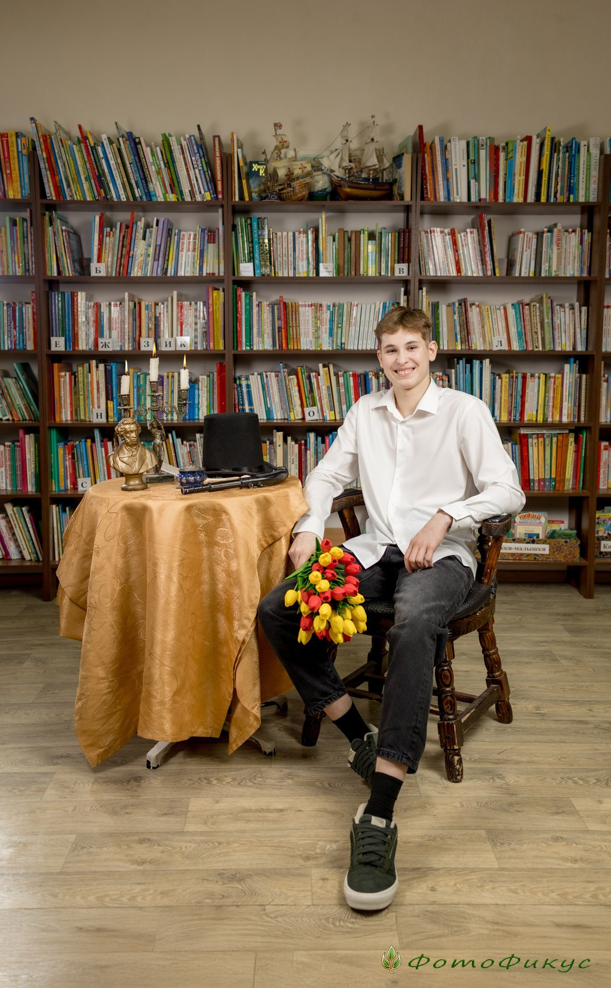 Старшеклассники. В школе, на улице. Фотографы Евгений и Екатерина. Фотофикус. Тюмень