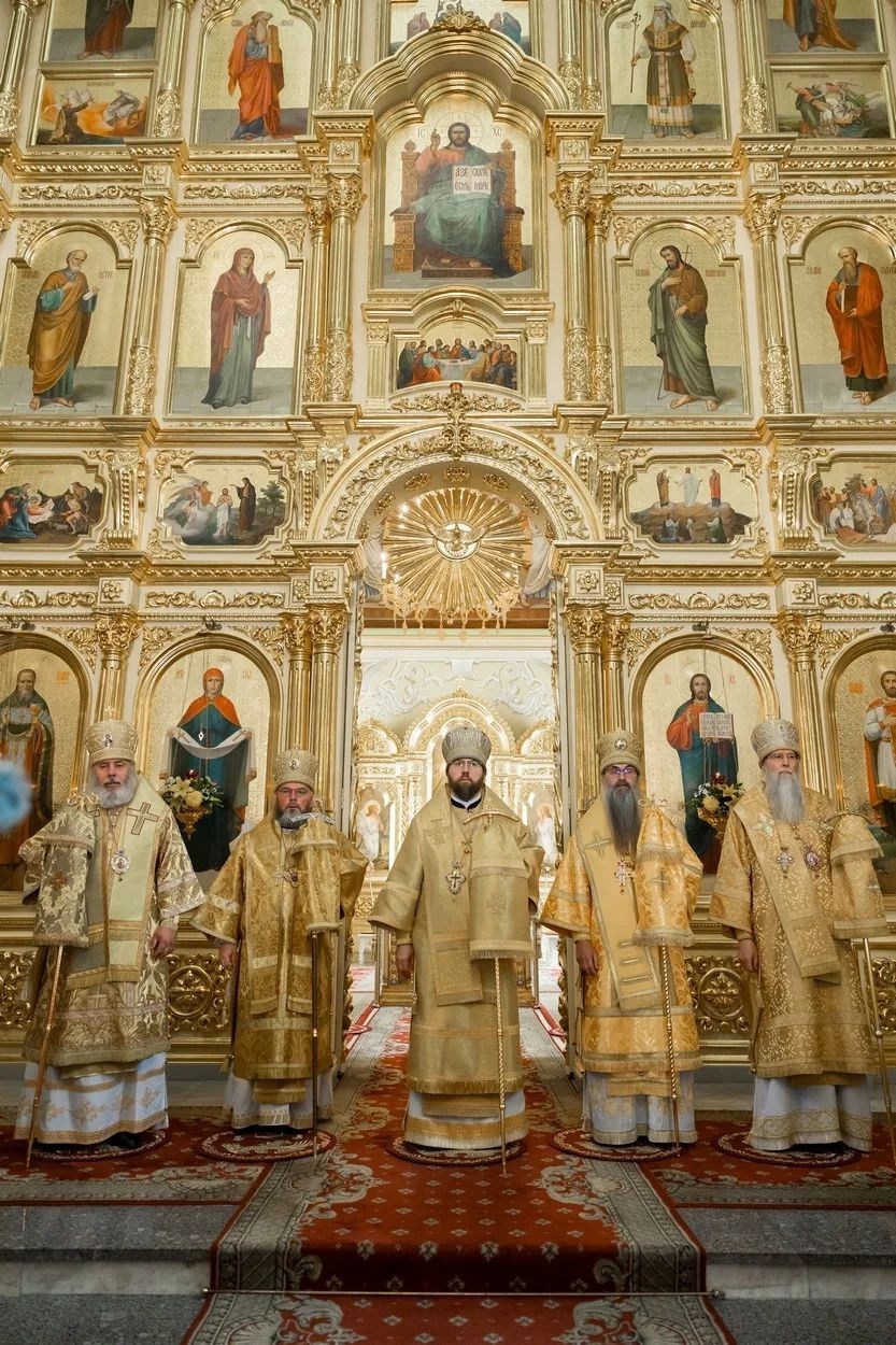 В ПОКРОВСКОМ СОБОРЕ САРАТОВА СОСТОЯЛОСЬ СОБОРНОЕ АРХИЕРЕЙСКОЕ БОГОСЛУЖЕНИЕ. Саратовское Северо-Западное благочиние