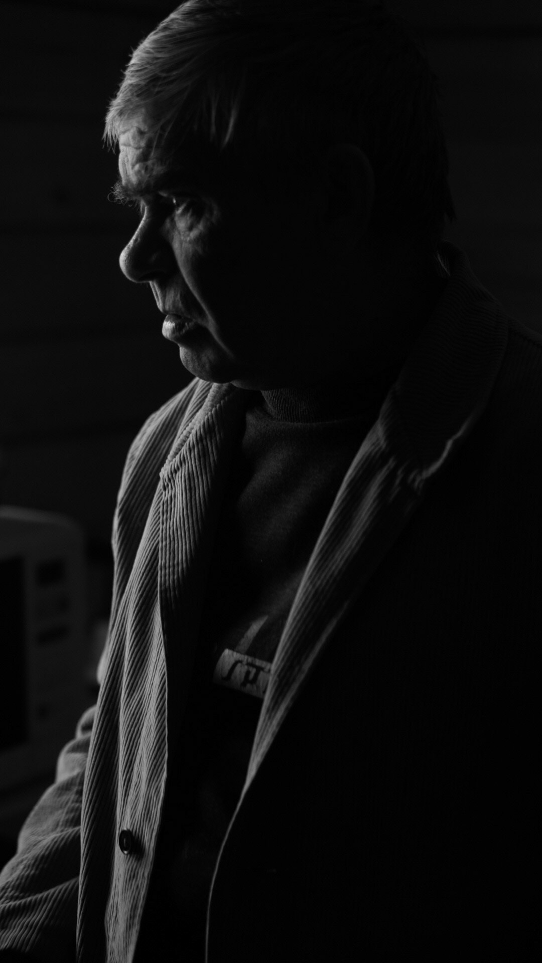 Мужской портрет в низком ключе. Фотограф Kostyanika_olga в Екатеринбурге