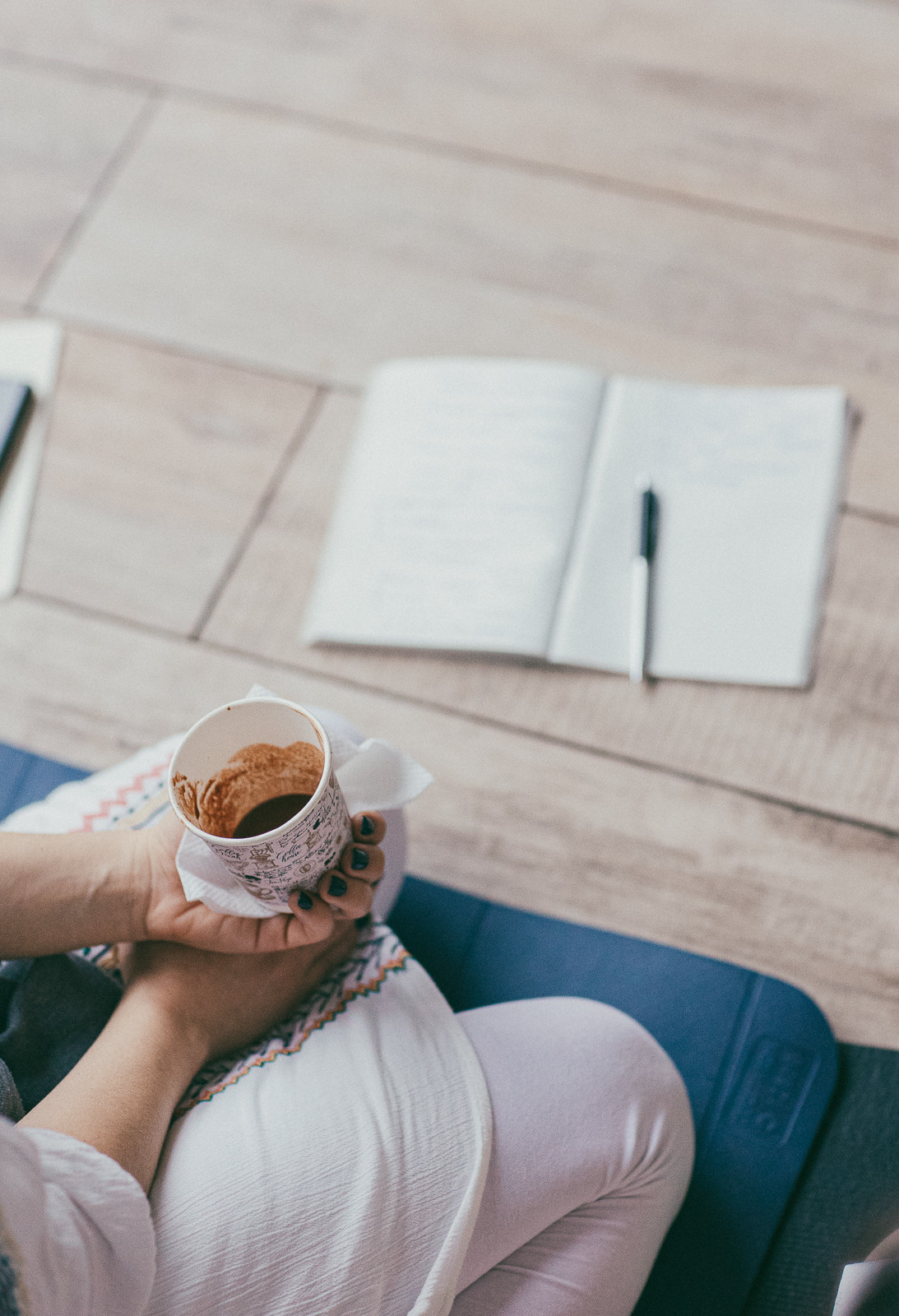 МК по пеленанию ребозо. Семейный домашний фотограф Москва Зеленоград Настя Маркова
