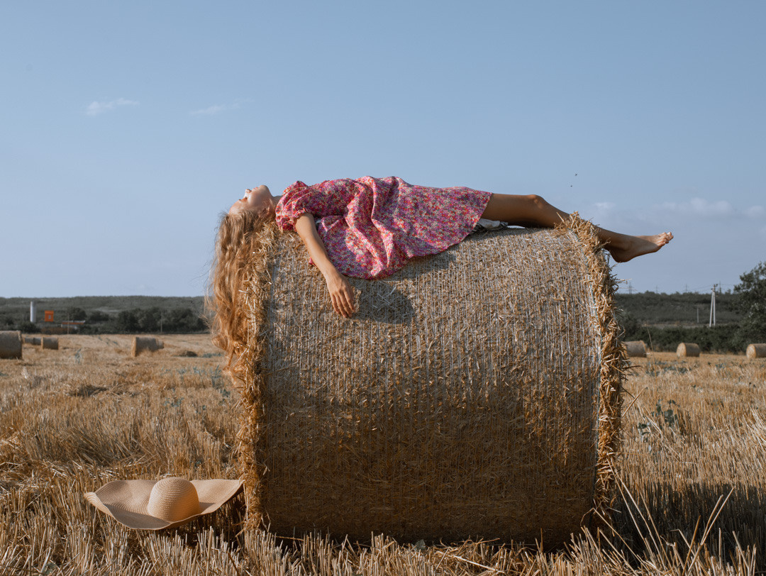 Женский портрет. Online-Foto überall auf der Welt. Fotoabstraktionen für Ihr Interieur