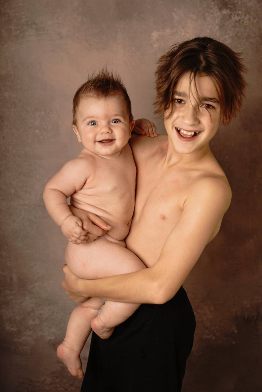 Малыши. Фотограф новорожденных, беременности и семейных фотосессий в Томске