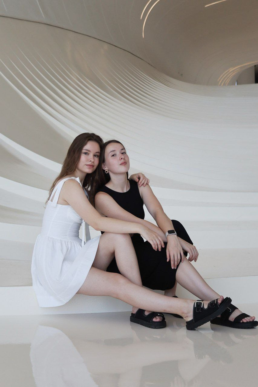 Дарья и Екатерина. Главная